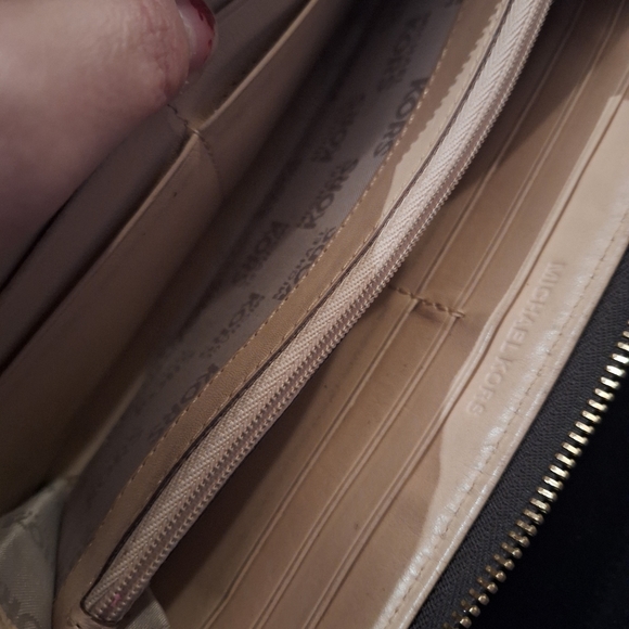 MICHAEL Michael Kors Brown Wallet - Picture 6 of 11